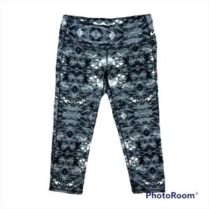 Athleta Women’s Cosmic Chaturanga Crop Leggings Activewear Yoga Pants Size Small